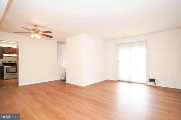 $2,600 | 4570 Conwell Drive, Unit 207, Annandale, VA 22003