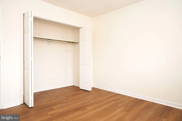 $2,600 | 4570 Conwell Drive, Unit 207, Annandale, VA 22003