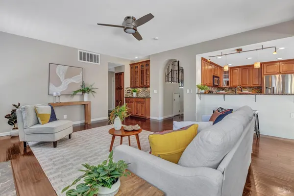 $685,000 | 1102 Hickory Avenue, Fairfield, CA 94533