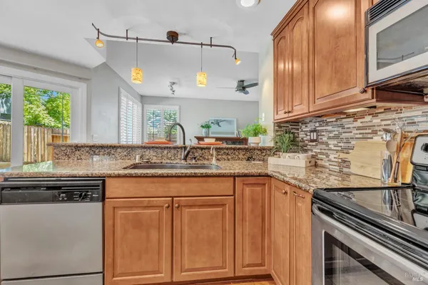 $685,000 | 1102 Hickory Avenue, Fairfield, CA 94533