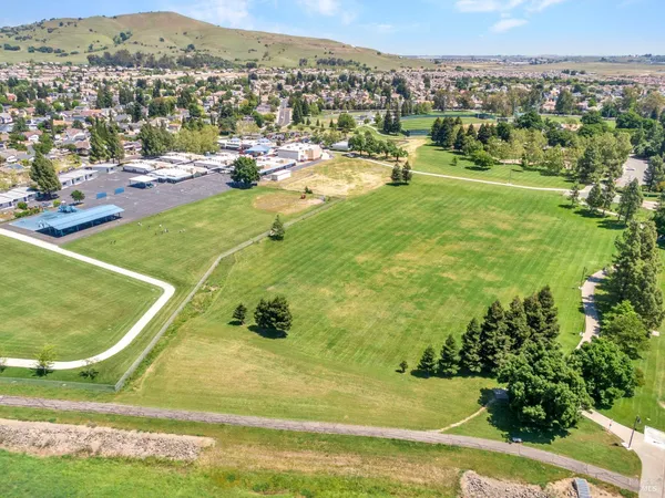 $685,000 | 1102 Hickory Avenue, Fairfield, CA 94533