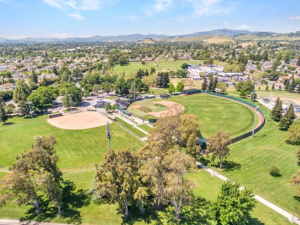 $685,000 | 1102 Hickory Avenue, Fairfield, CA 94533