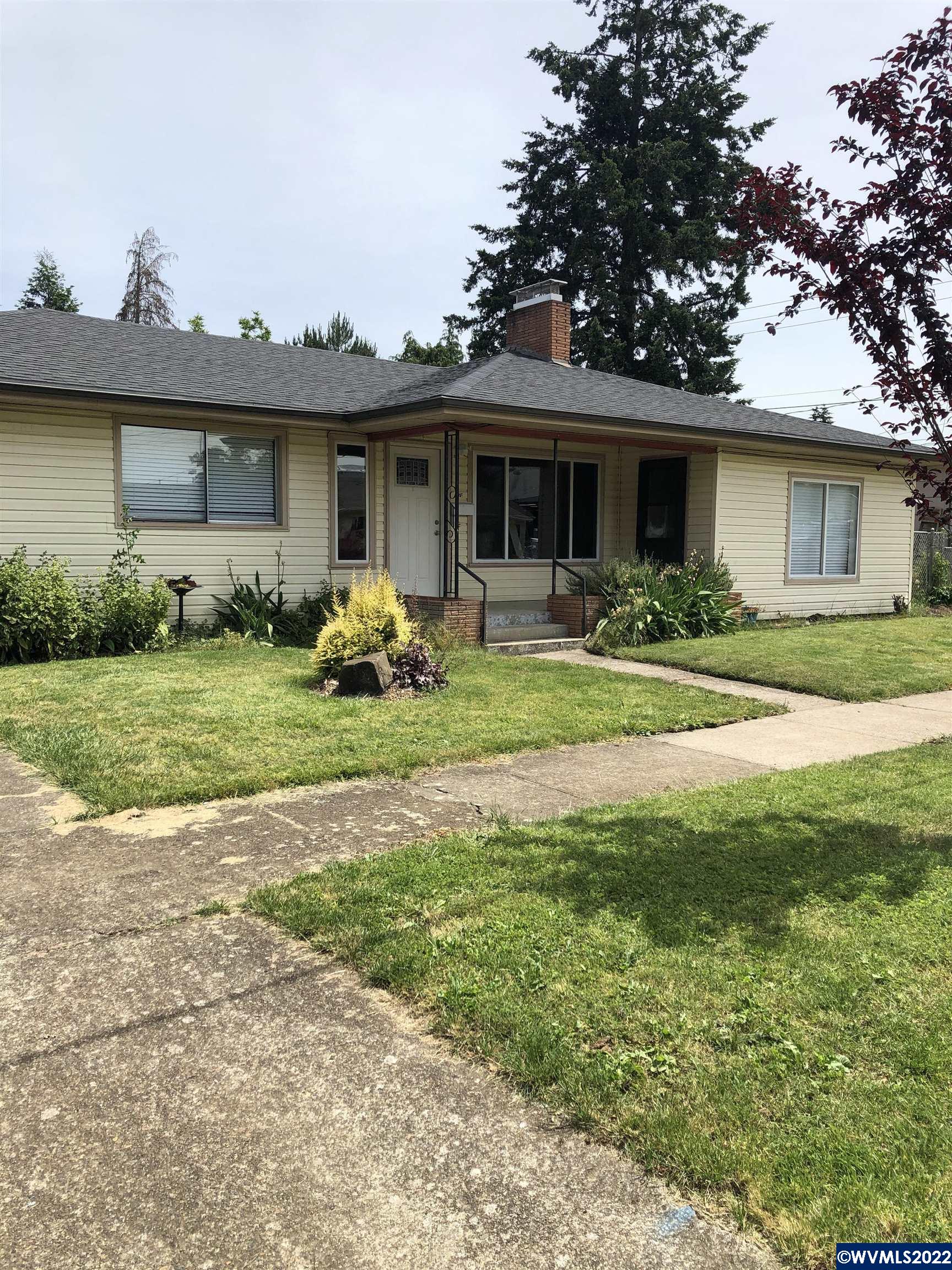 1372 Southeast Howe Street Dallas, OR 97338 - Photo 1 of 28 Gallery Image 1