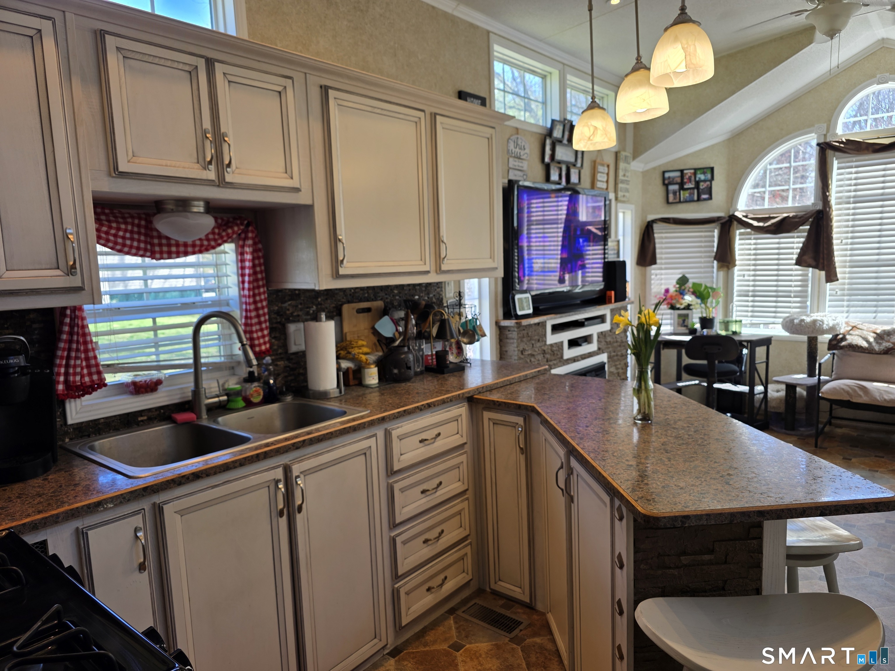 1531 Glasgo Road Griswold, CT 06351 - Photo 2 of 30