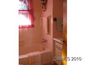 1703 South Dixon Road Kokomo, IN 46902 - Photo 9 of 9 Gallery Image 9