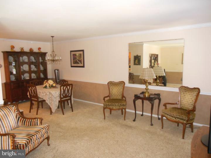 127 Greendale Road Philadelphia, PA 19154 - Photo 4 of 11 Dining Room