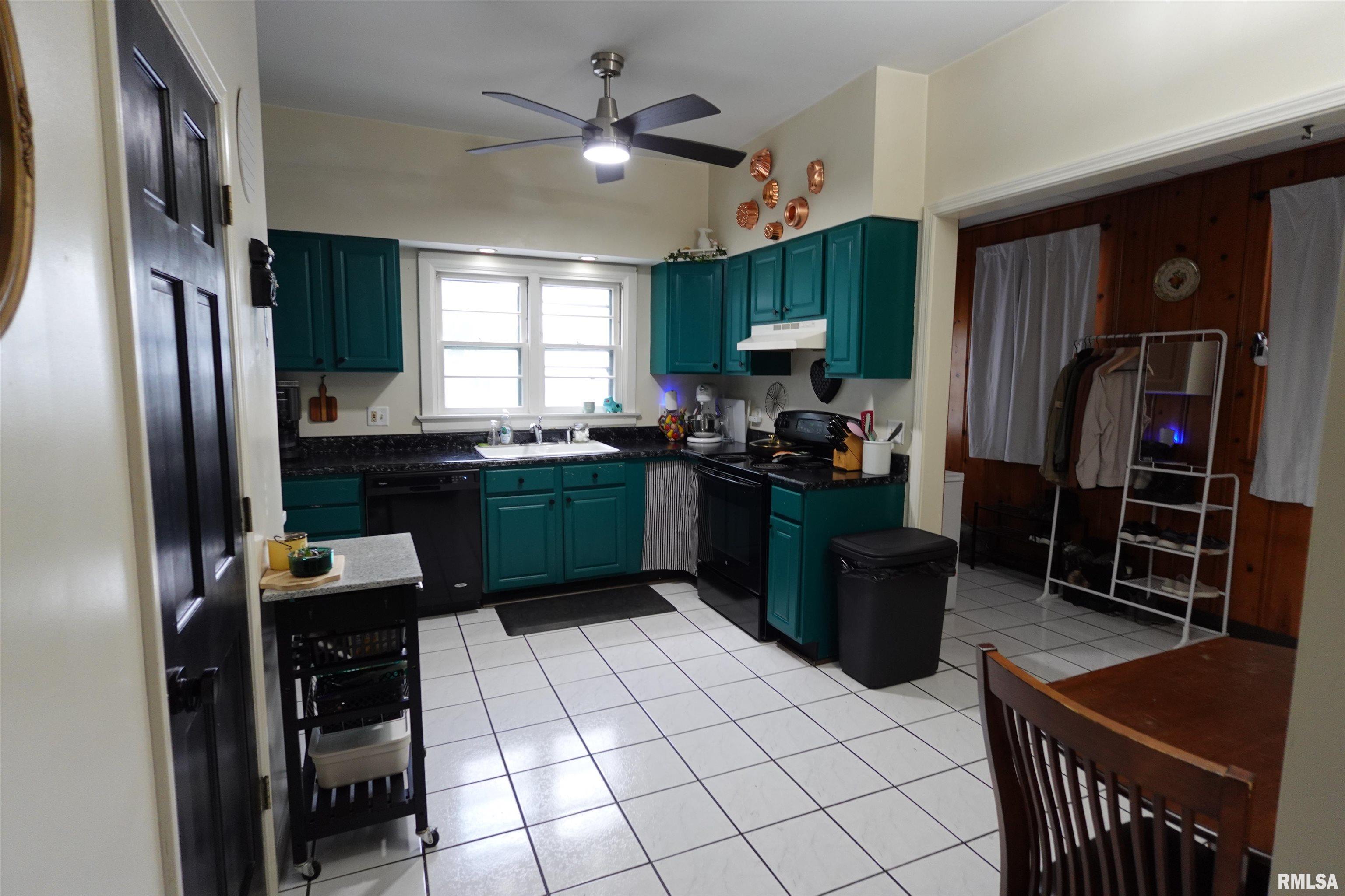 216 North 18th Street Quincy, IL 62301 - Photo 5 of 22