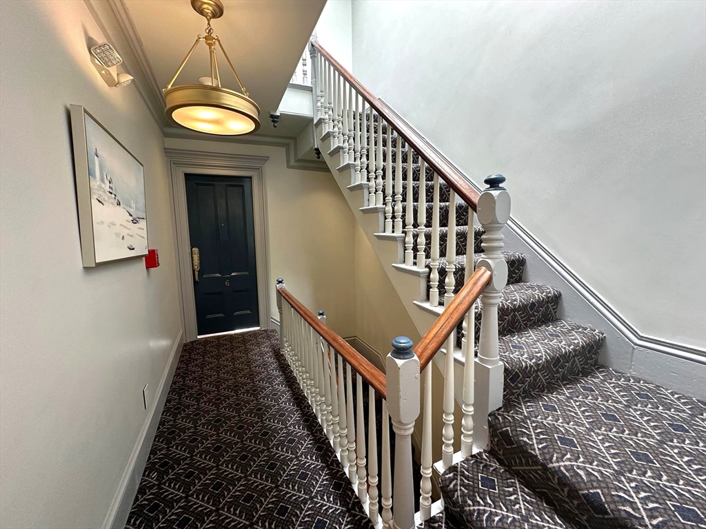 88 Charles Street, Unit 5 Boston, MA 02114 - Photo 15 of 15 a view of entryway