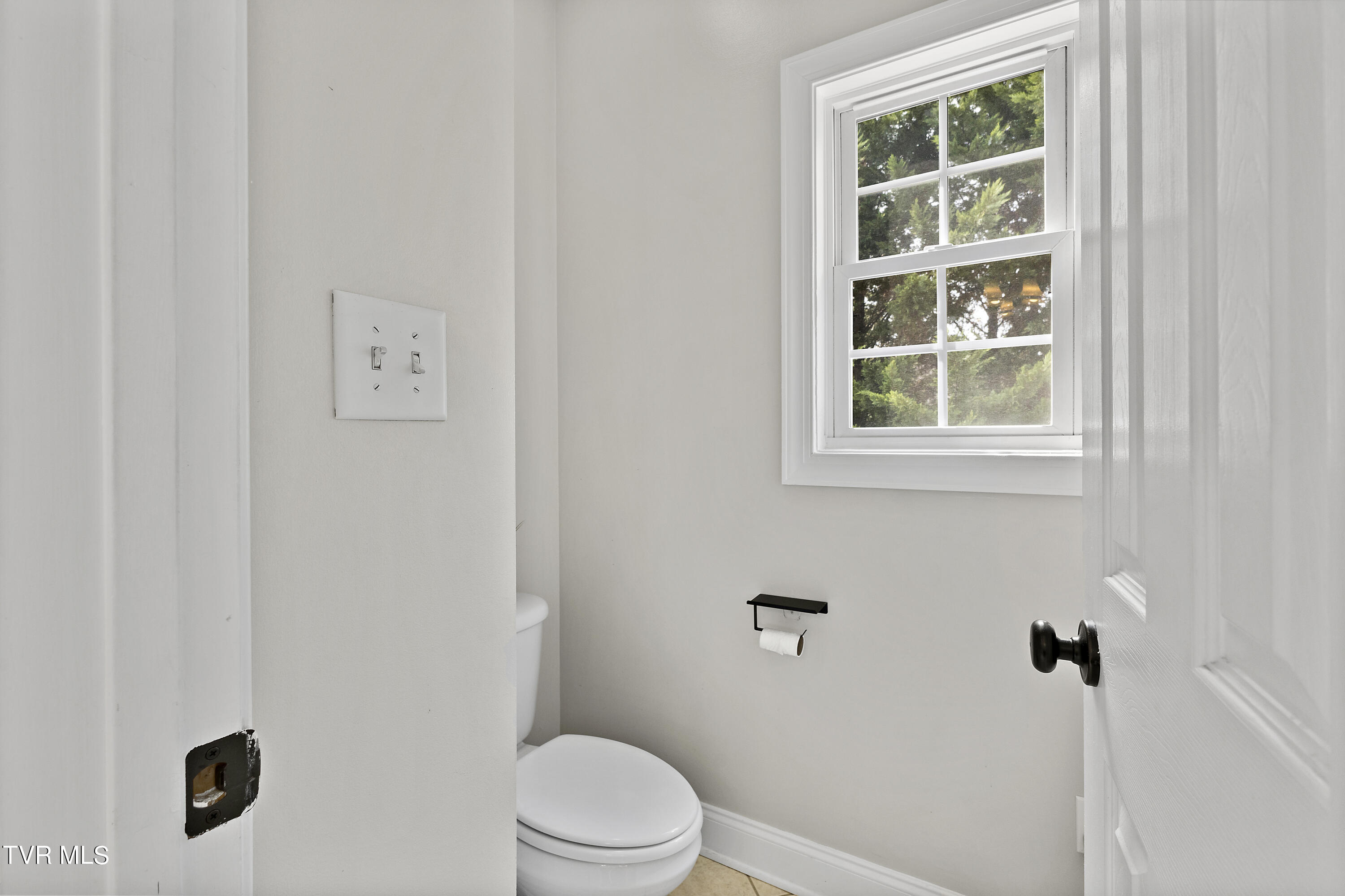 7 Maple Point Jonesborough, TN 37659 - Photo 30 of 84 128A4717