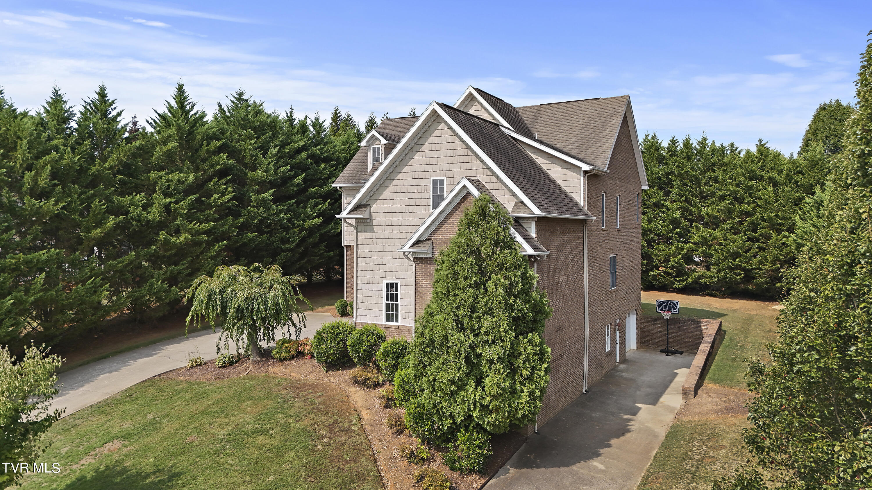 7 Maple Point Jonesborough, TN 37659 - Photo 52 of 84 DJI_20240909113852_0675_D_1