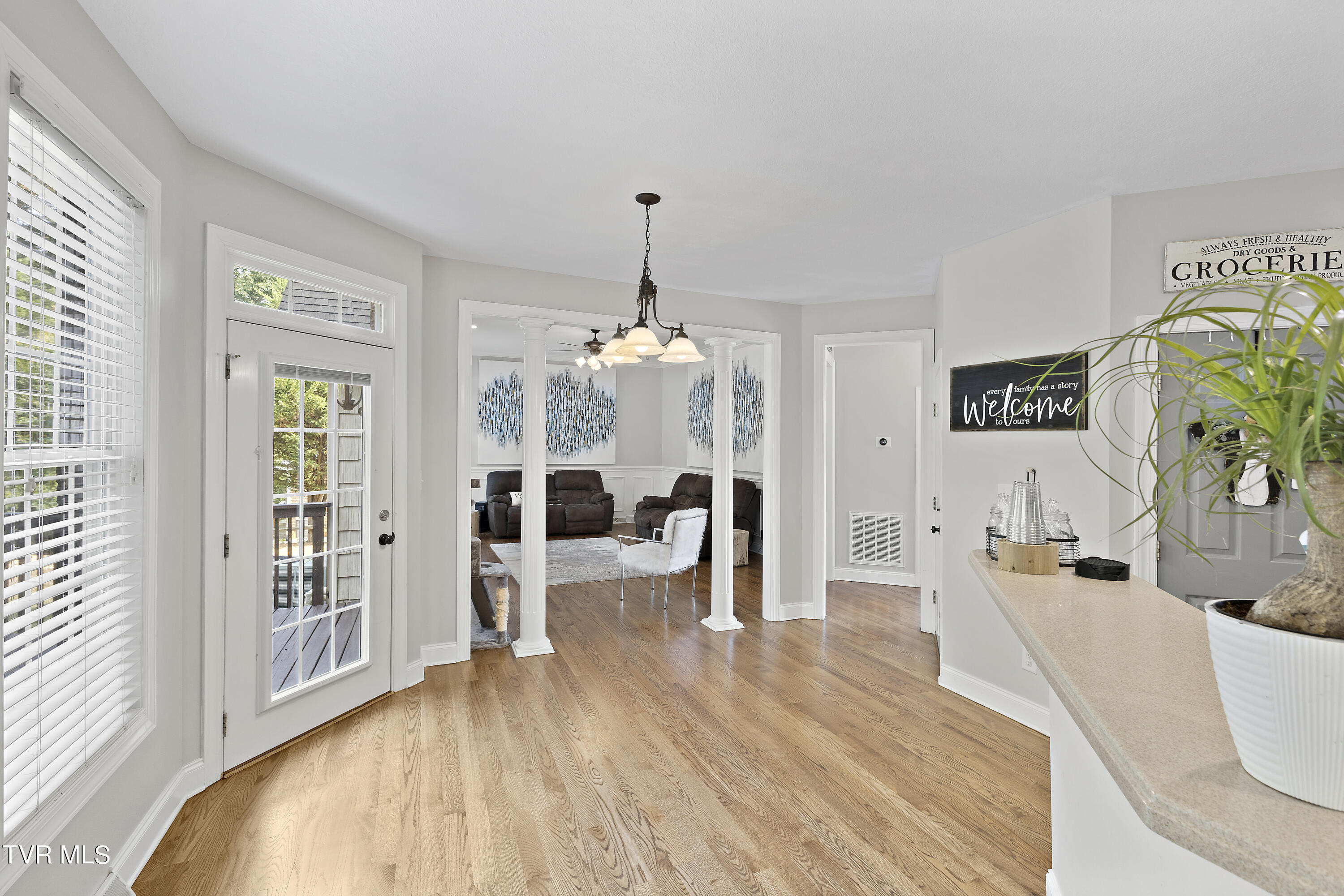 7 Maple Point Jonesborough, TN 37659 - Photo 10 of 84 128A4647