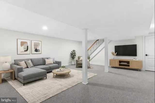 $1,275,000 | 236 Carraige Hill Road, Moorestown, NJ 08057