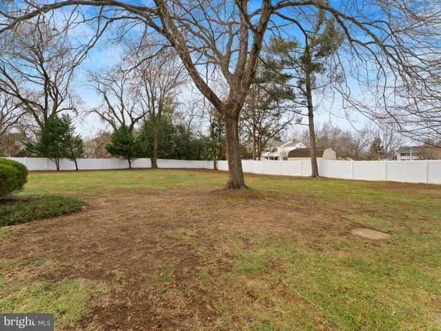 $1,275,000 | 236 Carraige Hill Road, Moorestown, NJ 08057