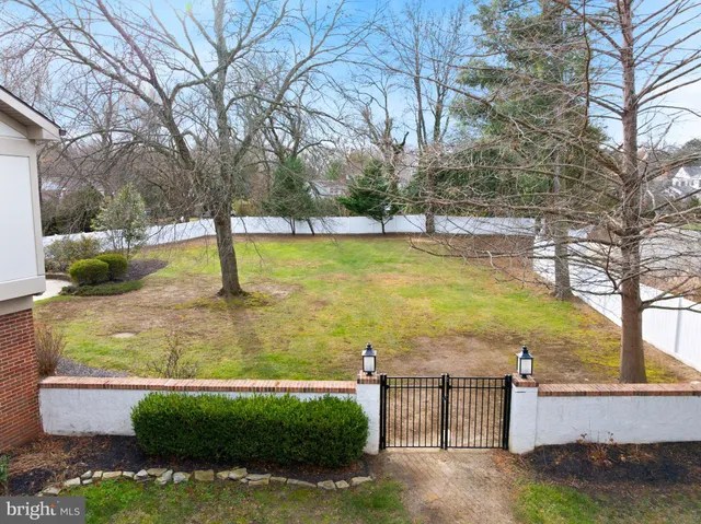$1,275,000 | 236 Carraige Hill Road, Moorestown, NJ 08057