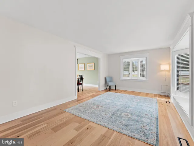 $1,275,000 | 236 Carraige Hill Road, Moorestown, NJ 08057