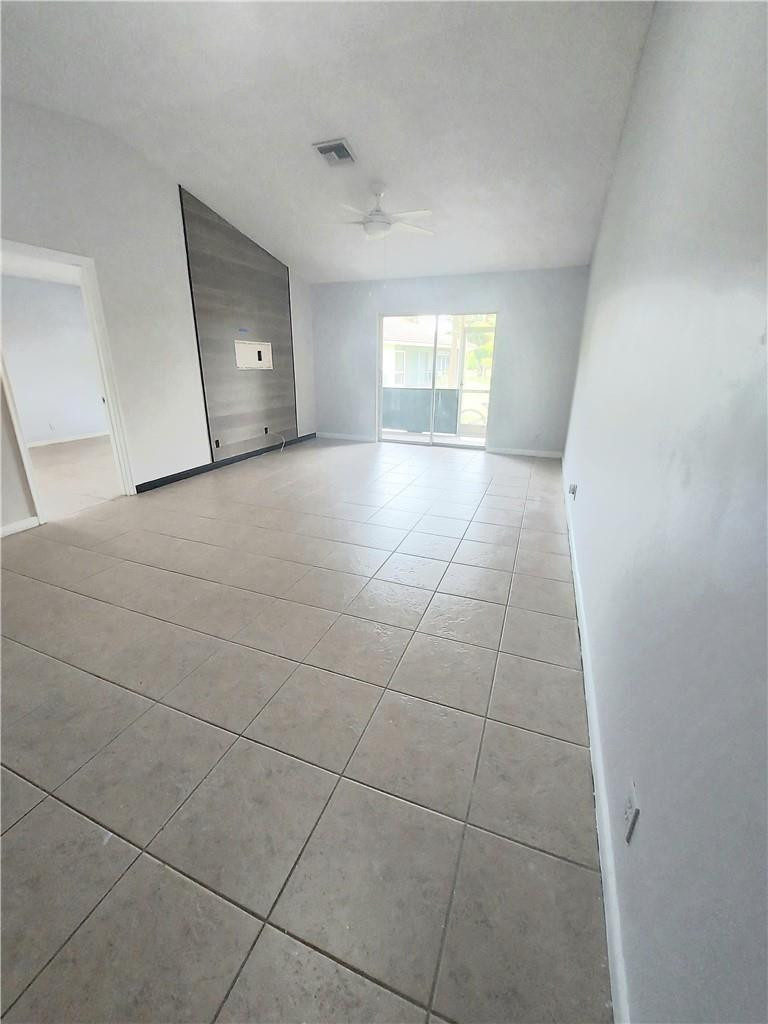 9875 Three Lakes Circle, Unit 8A Boca Raton, FL 33428 - Photo 3 of 33 Photo 3