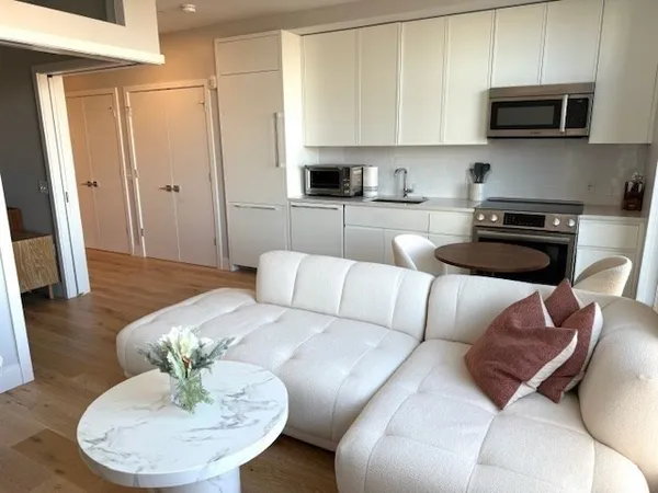 $3,250 | 191 Washington Street, Unit 507, Boston, MA 02135