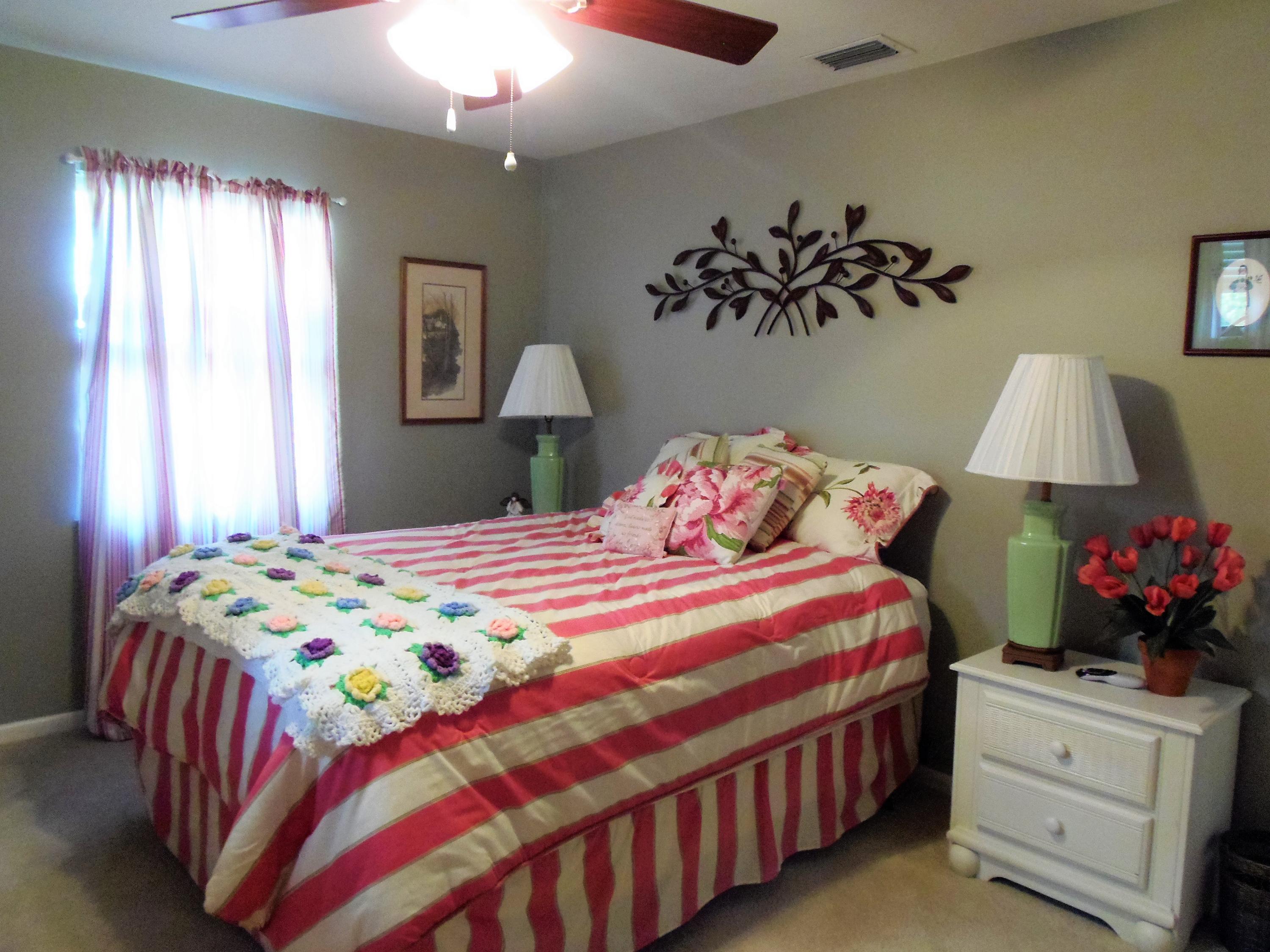 2062 Southeast Elmhurst Road Port St. Lucie, FL 34952 - Photo 32 of 46 Guest Queen