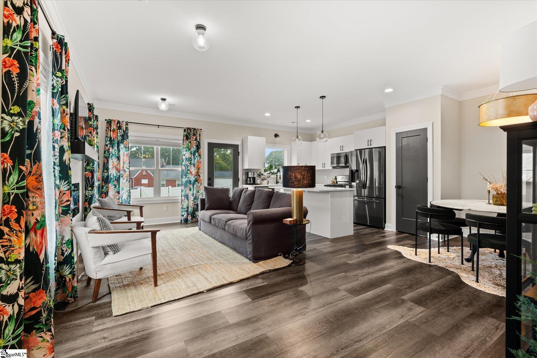 136 Park Avenue Greer, SC 29651 - Photo 7 of 23