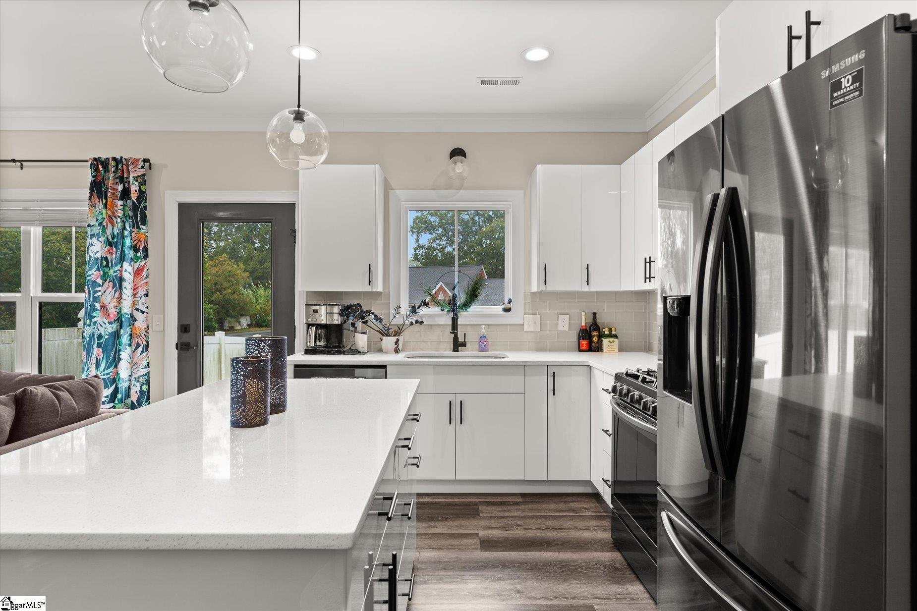 136 Park Avenue Greer, SC 29651 - Photo 8 of 23