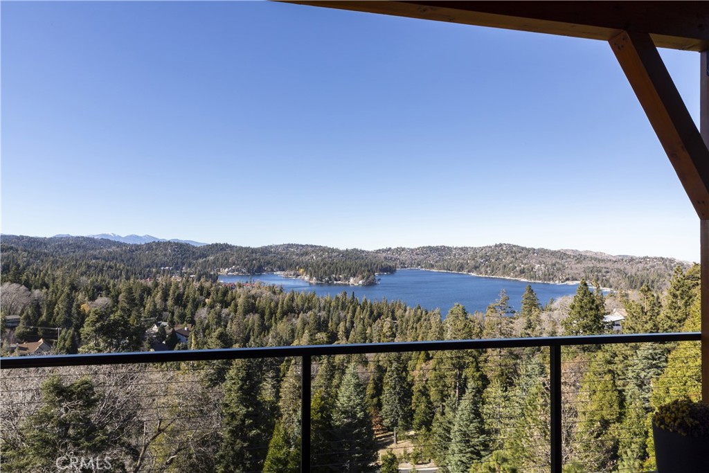 292 Ponderosa Peak Road Lake Arrowhead, CA 92352 - Photo 11 of 48