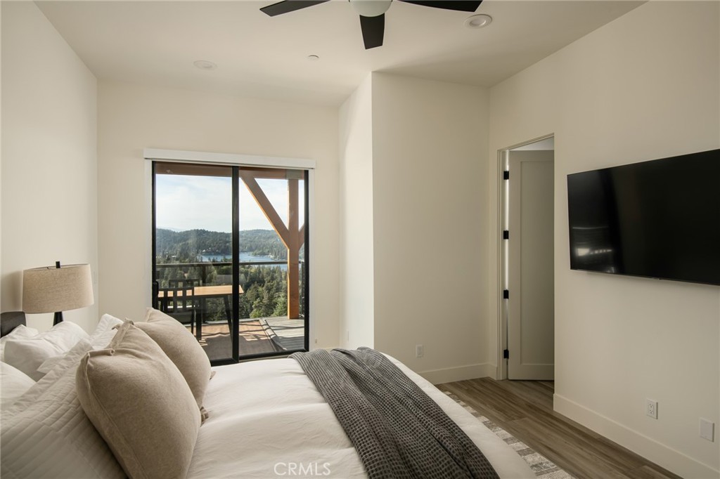 292 Ponderosa Peak Road Lake Arrowhead, CA 92352 - Photo 27 of 48