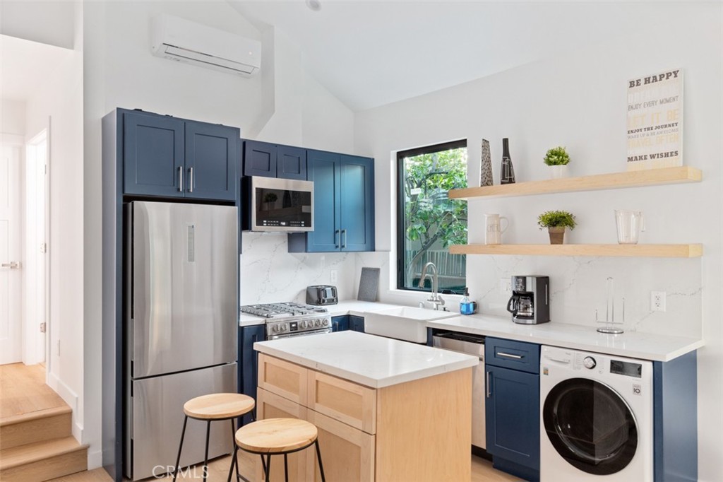 4945 Stratford Road, Unit 1/2 Los Angeles, CA 90042 - Photo 6 of 10