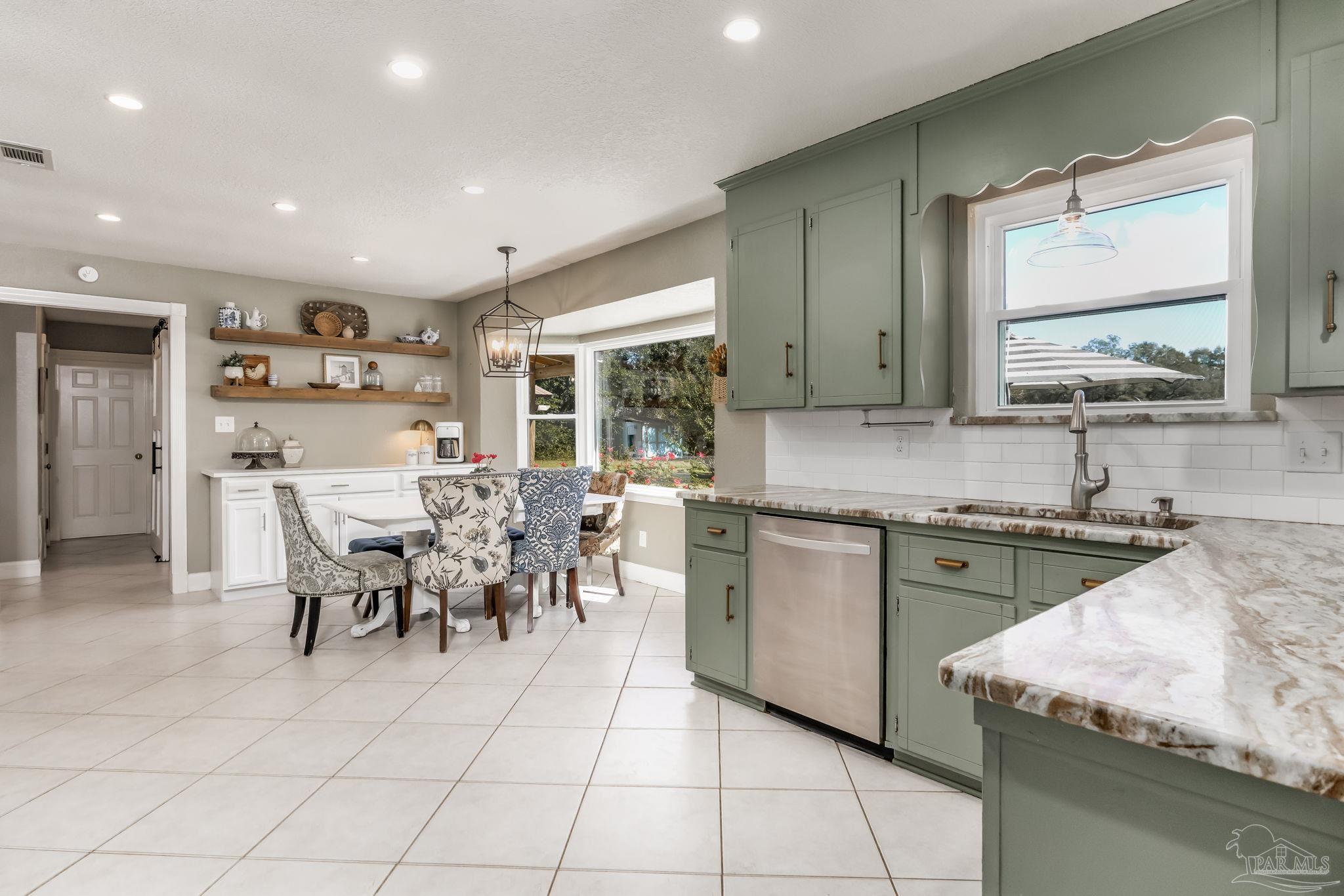 9920 Rebel Road Pensacola, FL 32526 - Photo 19 of 54 Gallery Image 19