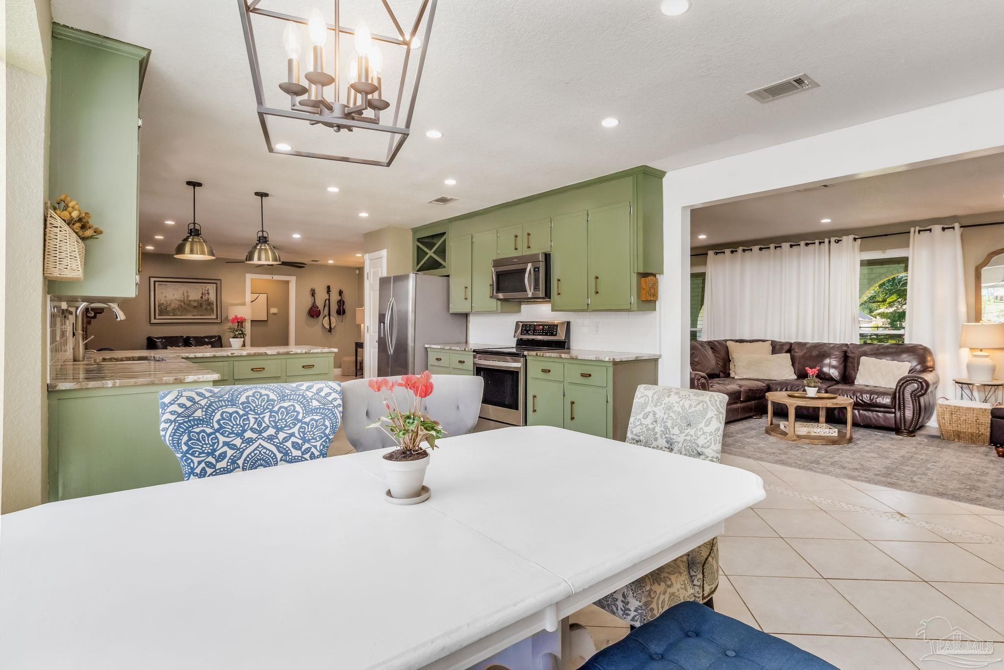9920 Rebel Road Pensacola, FL 32526 - Photo 23 of 54 Gallery Image 23