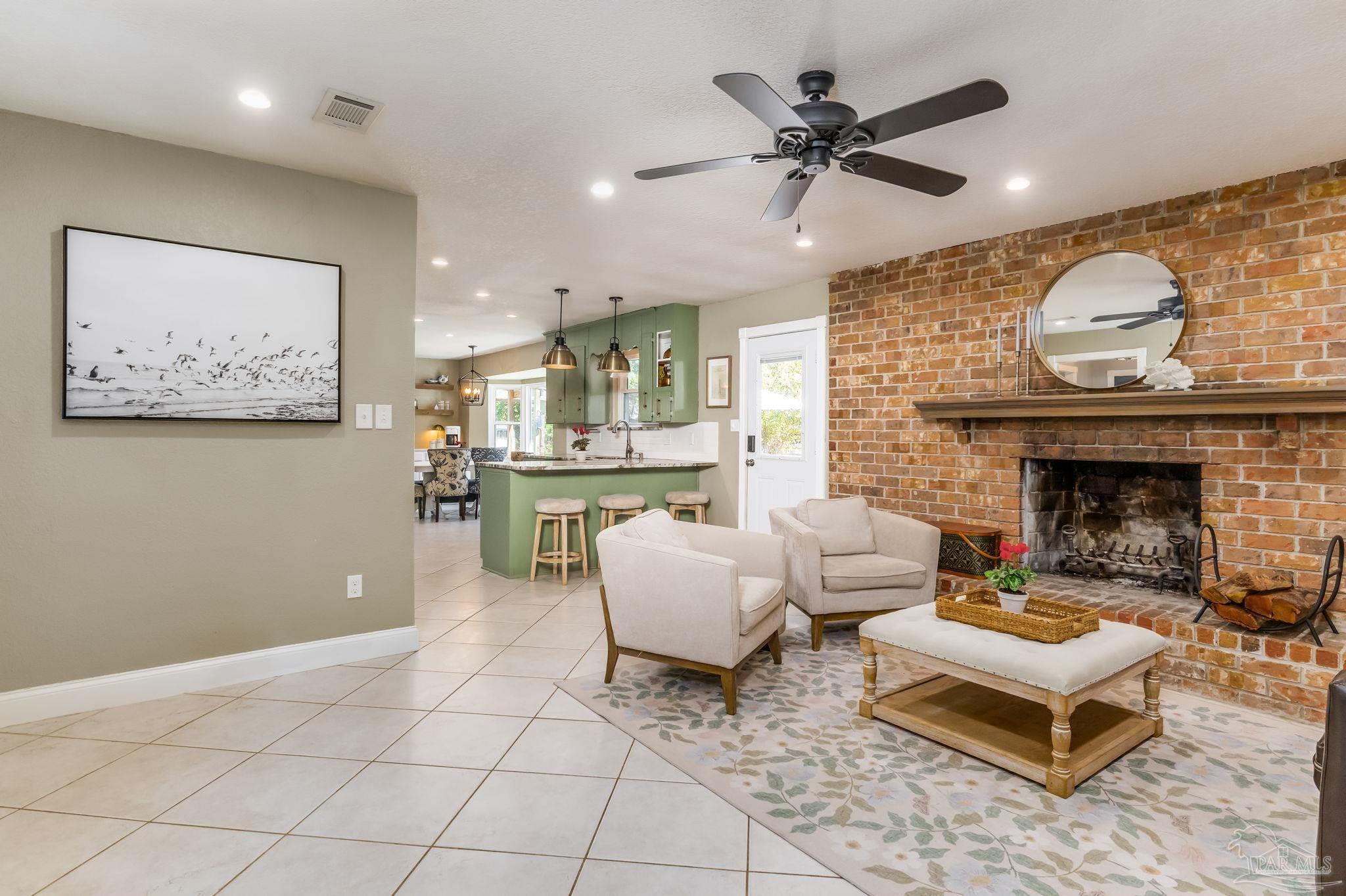 9920 Rebel Road Pensacola, FL 32526 - Photo 4 of 54 Gallery Image 4
