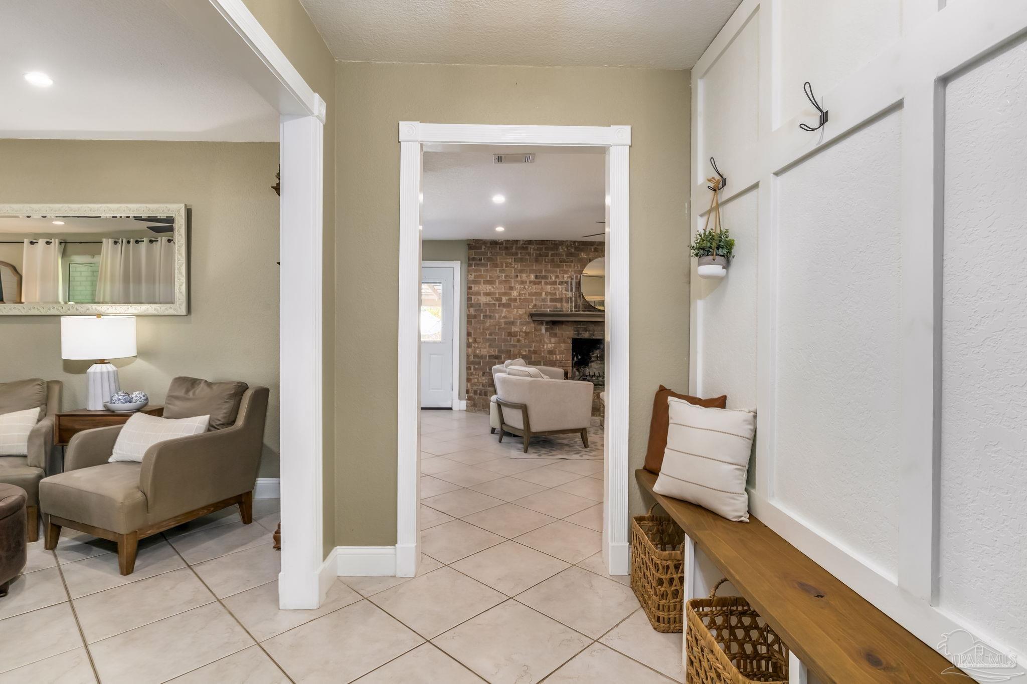 9920 Rebel Road Pensacola, FL 32526 - Photo 10 of 54 Gallery Image 10