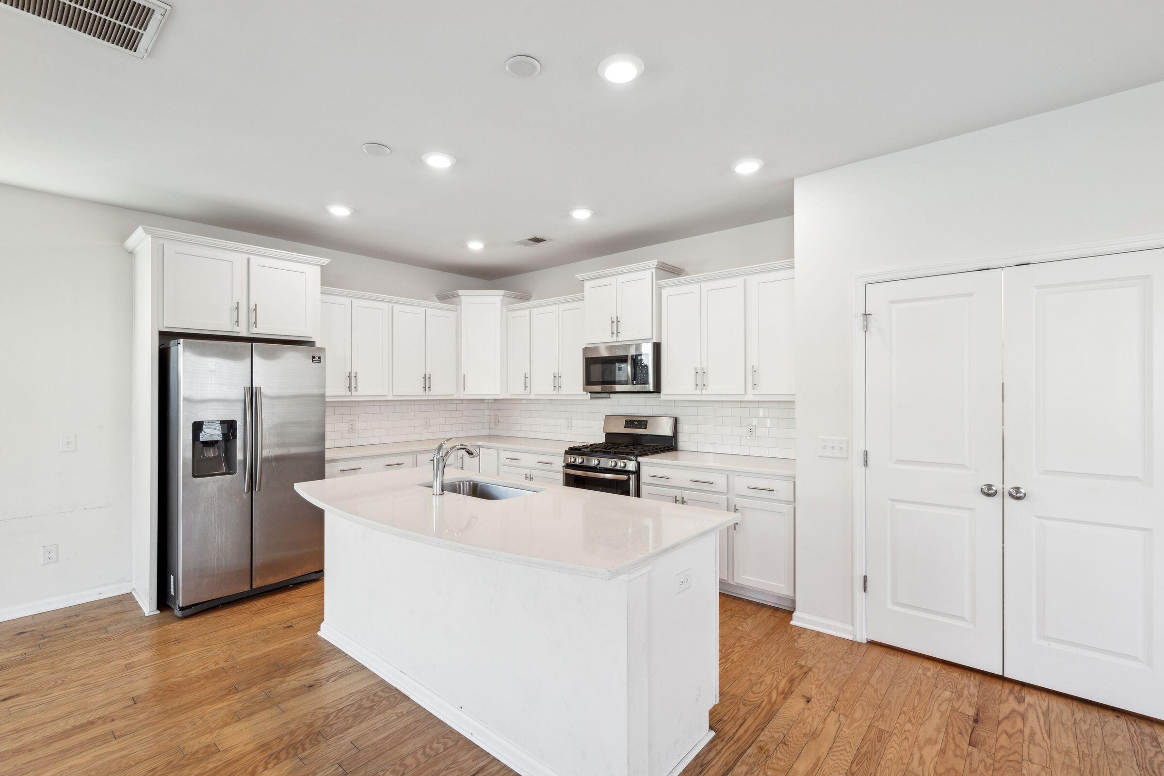 416 Brookgreen Drive Moncks Corner, SC 29461 - Photo 14 of 44 416BrookgreenDr-KeenEyeMarketing-011