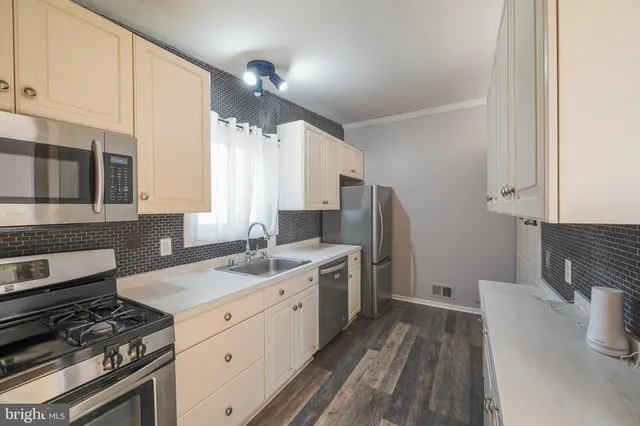 $4,000 | 2303 Pinneberg Avenue, Rockville, MD 20851