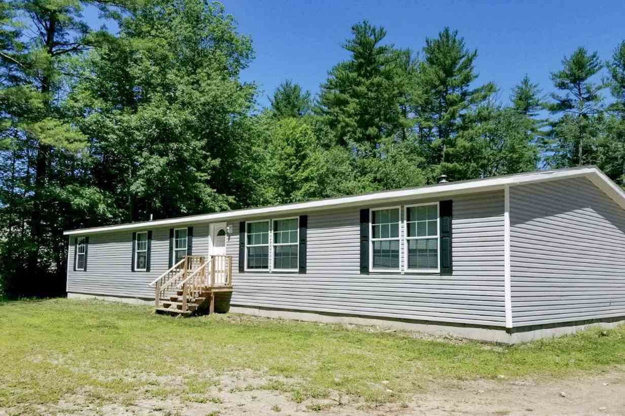 74 Mast Road Epping, NH 03042 - Photo 1 of 14