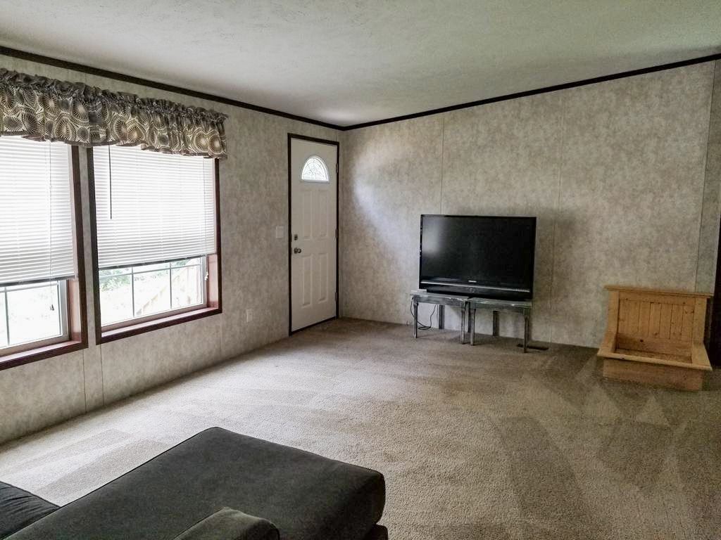 74 Mast Road Epping, NH 03042 - Photo 12 of 14