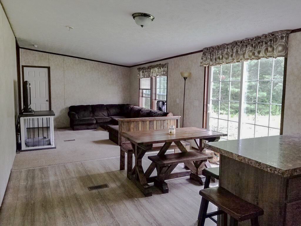 74 Mast Road Epping, NH 03042 - Photo 7 of 14