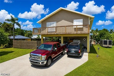 $475,000 | 13442 Caribbean Boulevard, Fort Myers, FL 33905