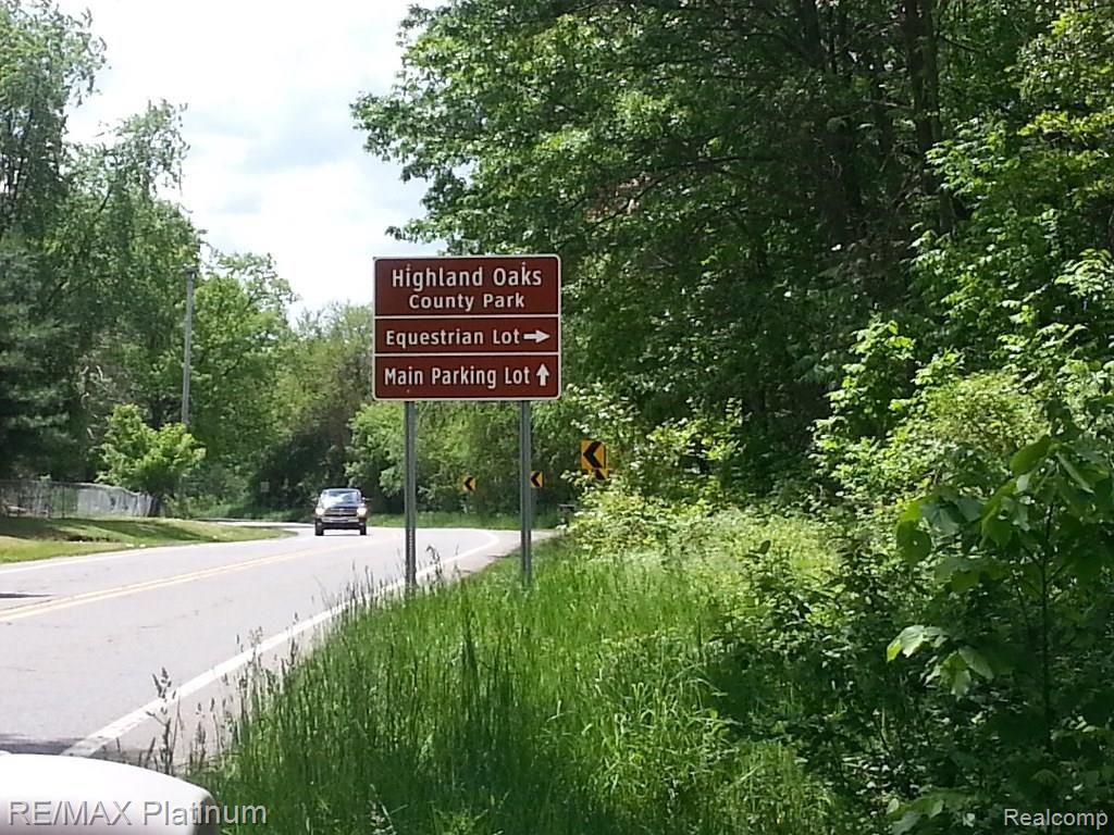 6885 Milford Road Holly, MI 48442 - Photo 86 of 88 Sign.jpg