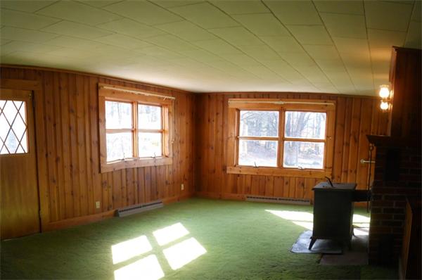 330 Pelham Road Amherst, MA 01002 - Photo 3 of 15