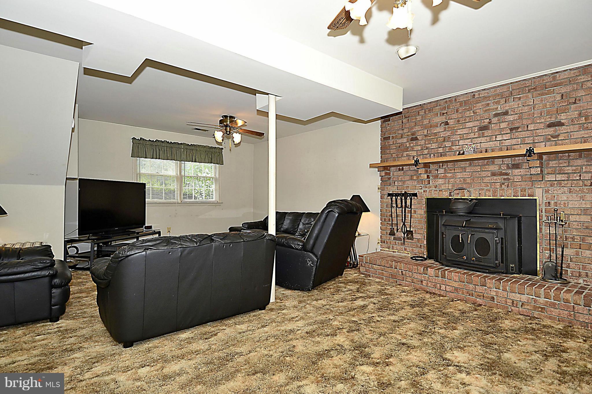 9403 Dangerfield Road Clinton, MD 20735 - Photo 24 of 30 Family Room