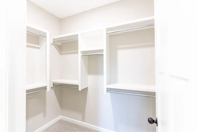 $220,500 | 896 North Cloverleaf Street, Goddard, KS 67052