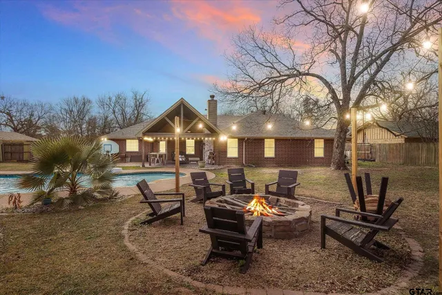 $444,500 | 128 Colorado Street, Van, TX 75790