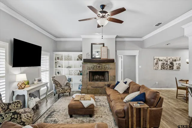 $444,500 | 128 Colorado Street, Van, TX 75790