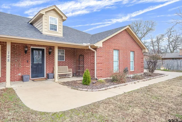 $444,500 | 128 Colorado Street, Van, TX 75790