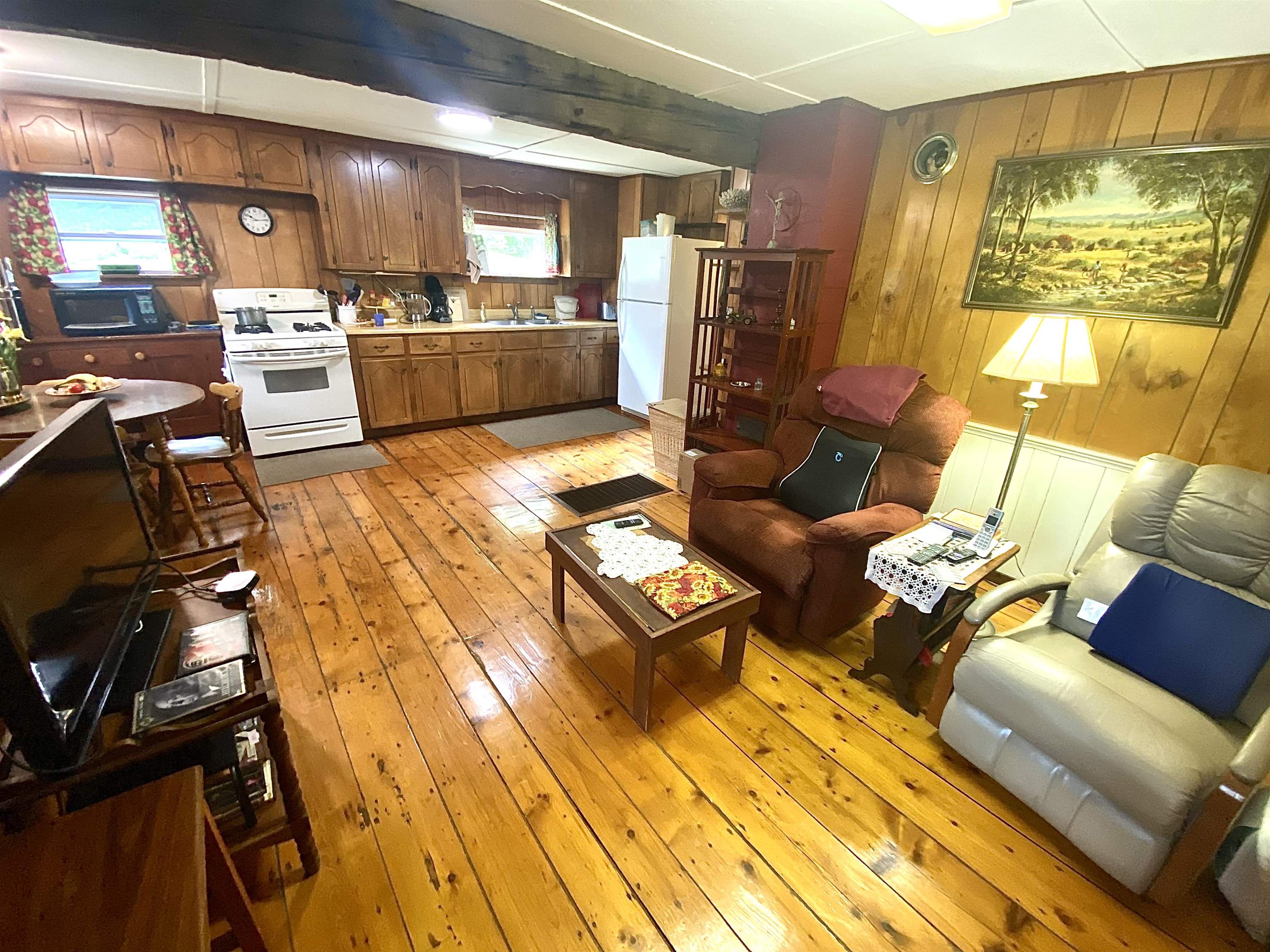 2012 Carlstrom Road Bristol, VT 05443 - Photo 8 of 18 Gallery Image 8