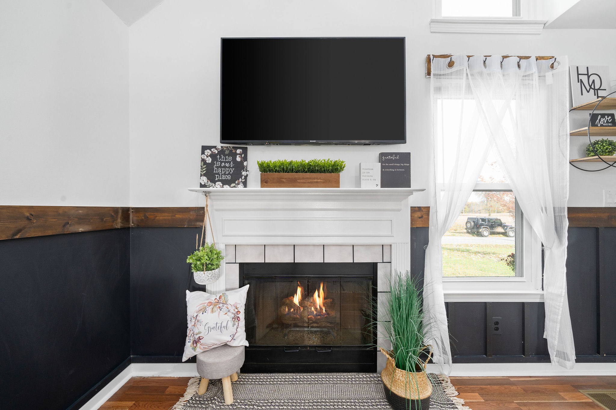 6041 Ebenezer Road Greenbrier, TN 37073 - Photo 6 of 29 a living room with furniture and a fireplace