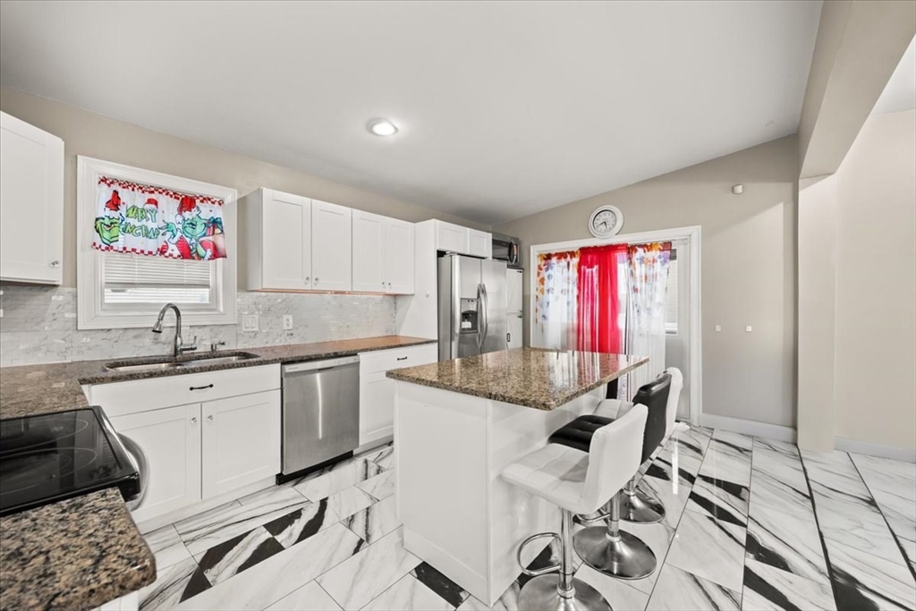 1576 North Main Street Fall River, MA 02720 - Photo 4 of 19