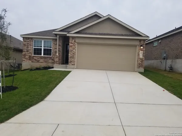 $2,100 | 6035 Akin Place, San Antonio, TX 78261