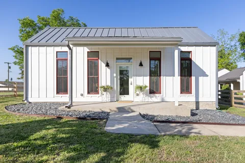 $550,000 | 1811 A 3rd Avenue North, Nashville, TN 37208