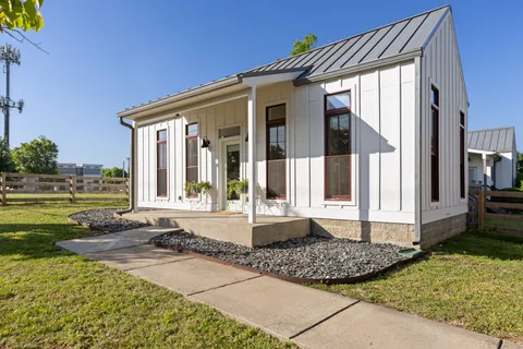 $550,000 | 1811 A 3rd Avenue North, Nashville, TN 37208